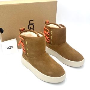 UGG Classic Boom Ankle Boot in Chestnut Size 5